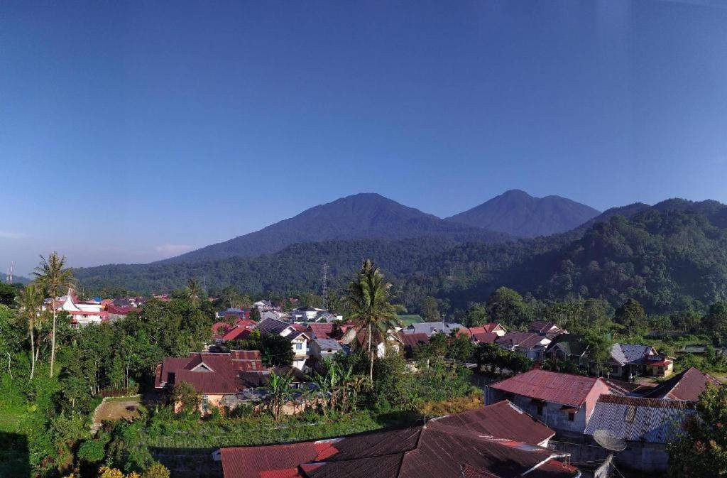 Rangkayobasa Hotel Padang Panjang Букиттинги Экстерьер фото