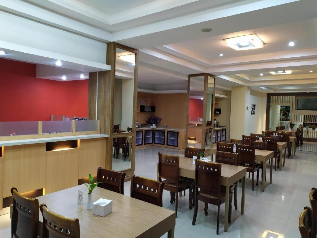 Rangkayobasa Hotel Padang Panjang Букиттинги Экстерьер фото
